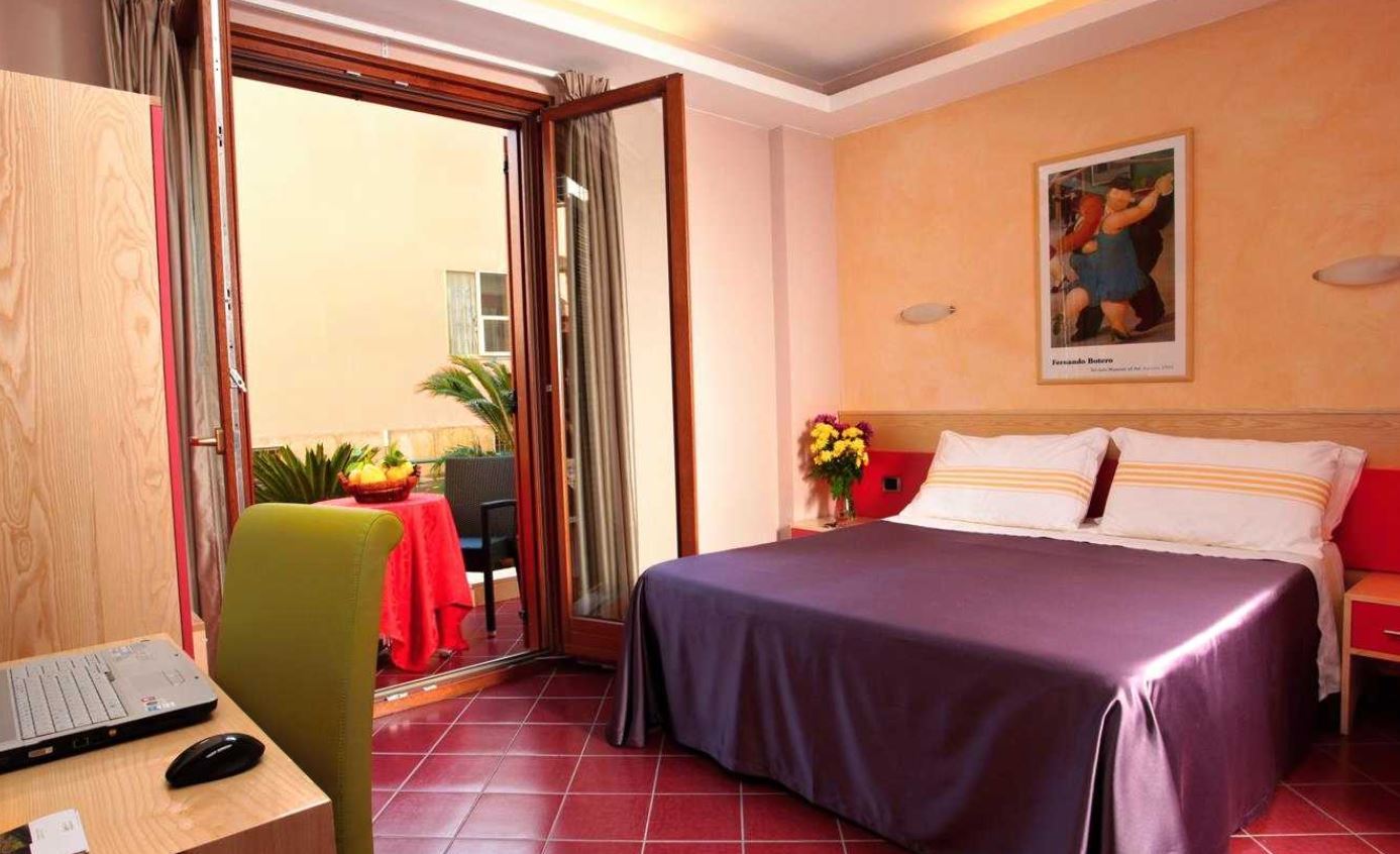 Hotel Diana بومبيي المظهر الخارجي الصورة