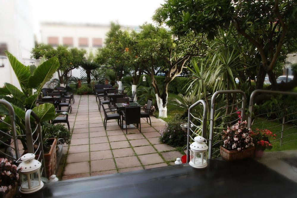 Hotel Diana بومبيي المظهر الخارجي الصورة